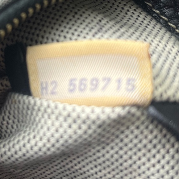 Dooney and Bourke hand bag - Picture 5 of 6